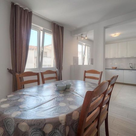 Family Three Bedroom Apartment Brando 부드바 외부 사진