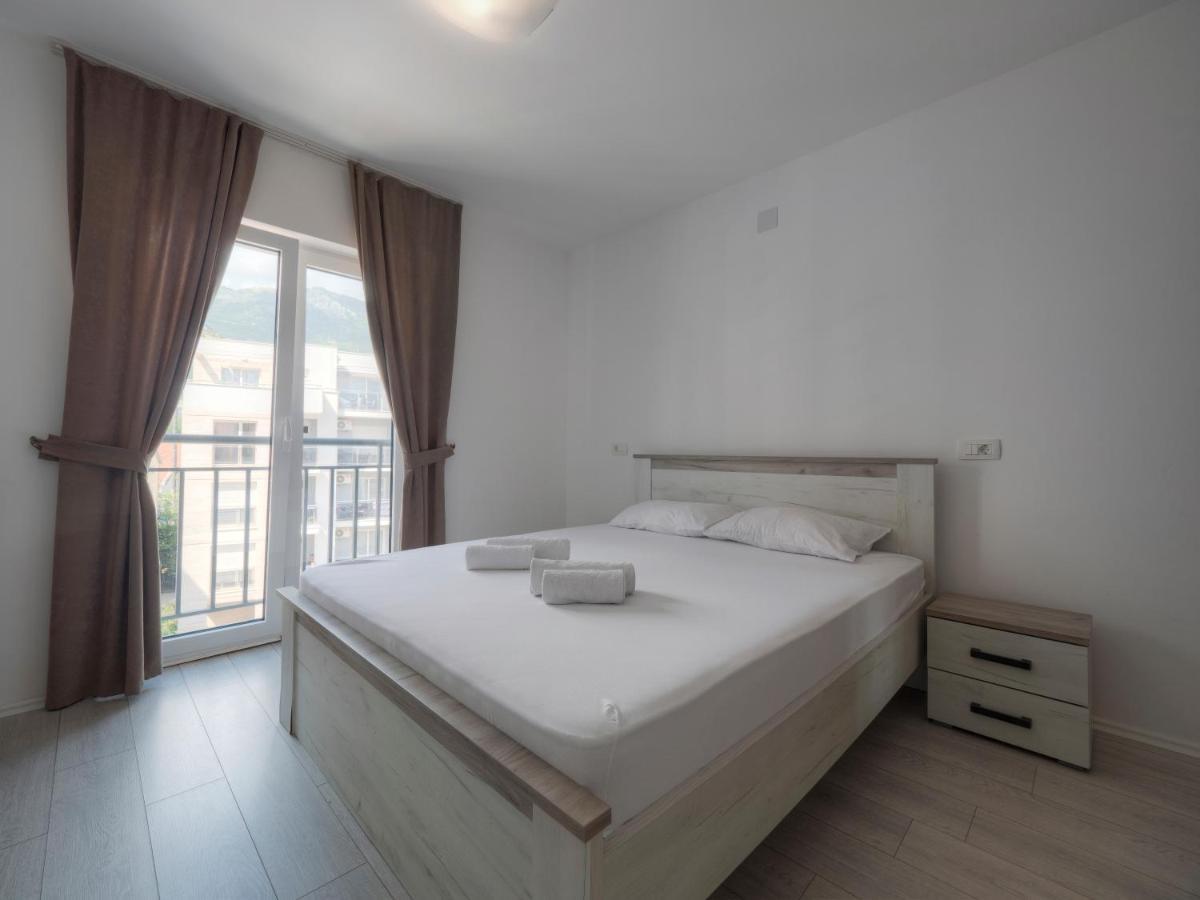 Family Three Bedroom Apartment Brando 부드바 외부 사진