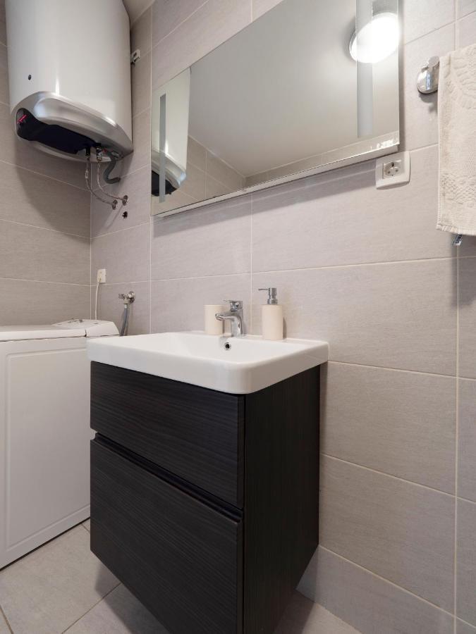 Family Three Bedroom Apartment Brando 부드바 외부 사진