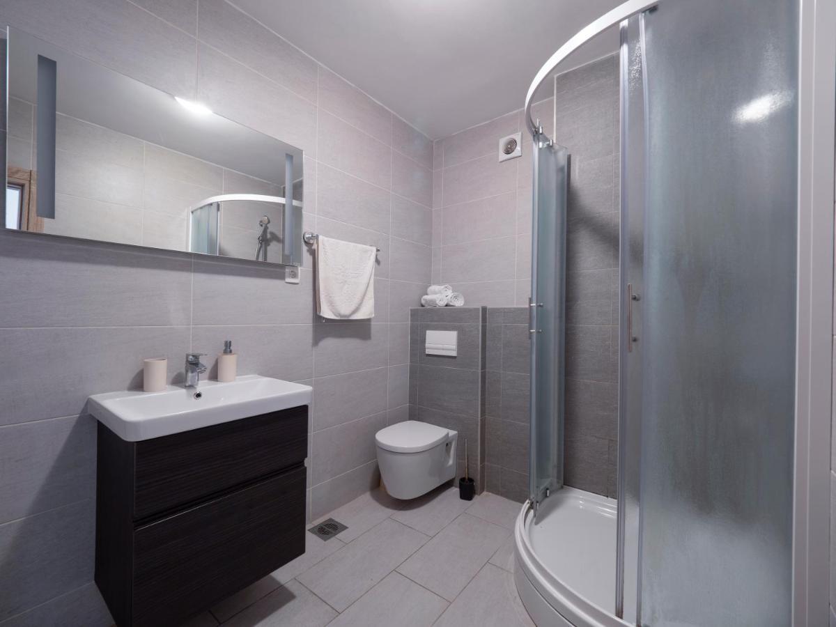Family Three Bedroom Apartment Brando 부드바 외부 사진