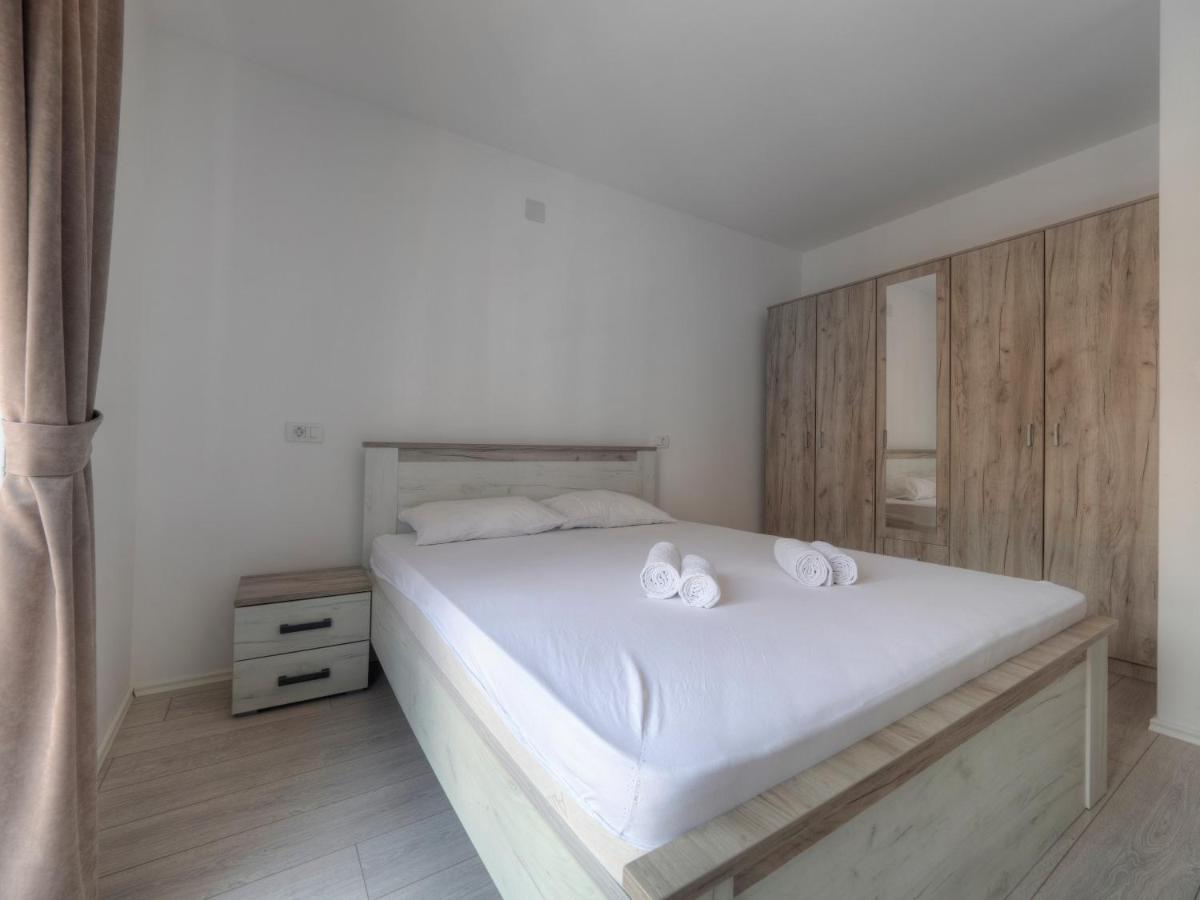 Family Three Bedroom Apartment Brando 부드바 외부 사진